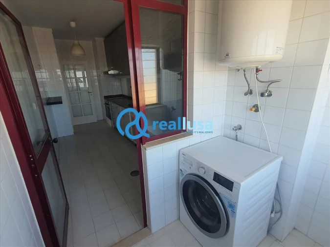 Apartamento T3 para Venda em Vilar de Andorinho Foto 6