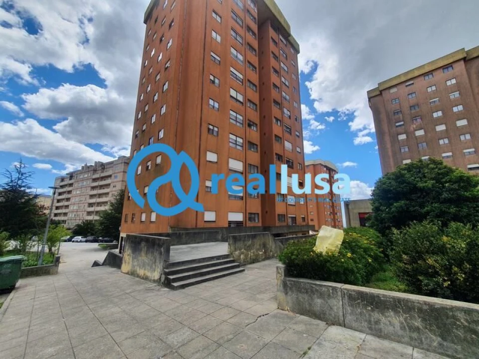 Apartamento T3 para Venda em Vilar de Andorinho Foto 17