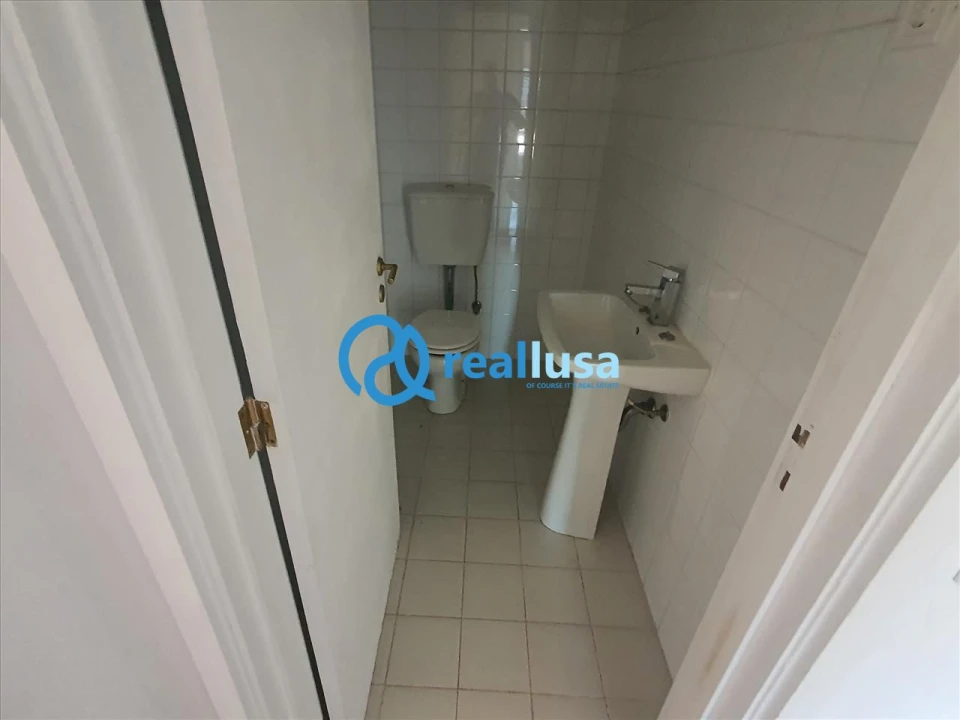 Apartamento T3 para Venda em Vilar de Andorinho Foto 15