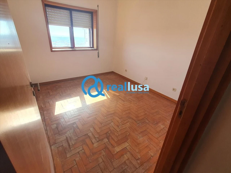 Apartamento T3 para Venda em Vilar de Andorinho Foto 10