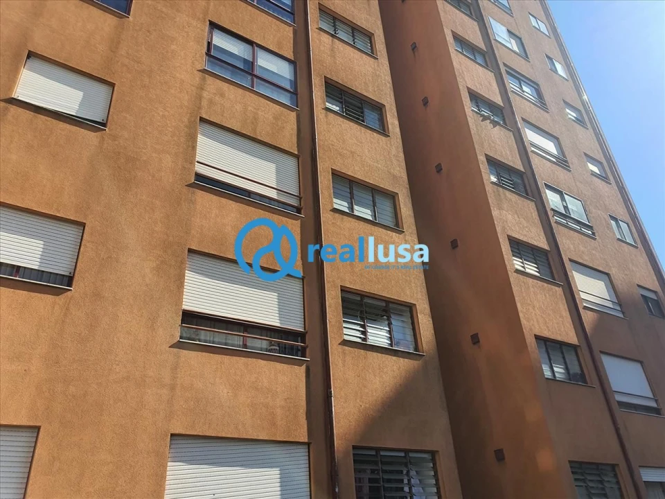 Apartamento T3 para Venda em Vilar de Andorinho Foto 16