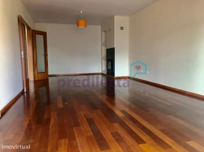Apartamento T2 para Arrendamento em Paranhos Foto 4
