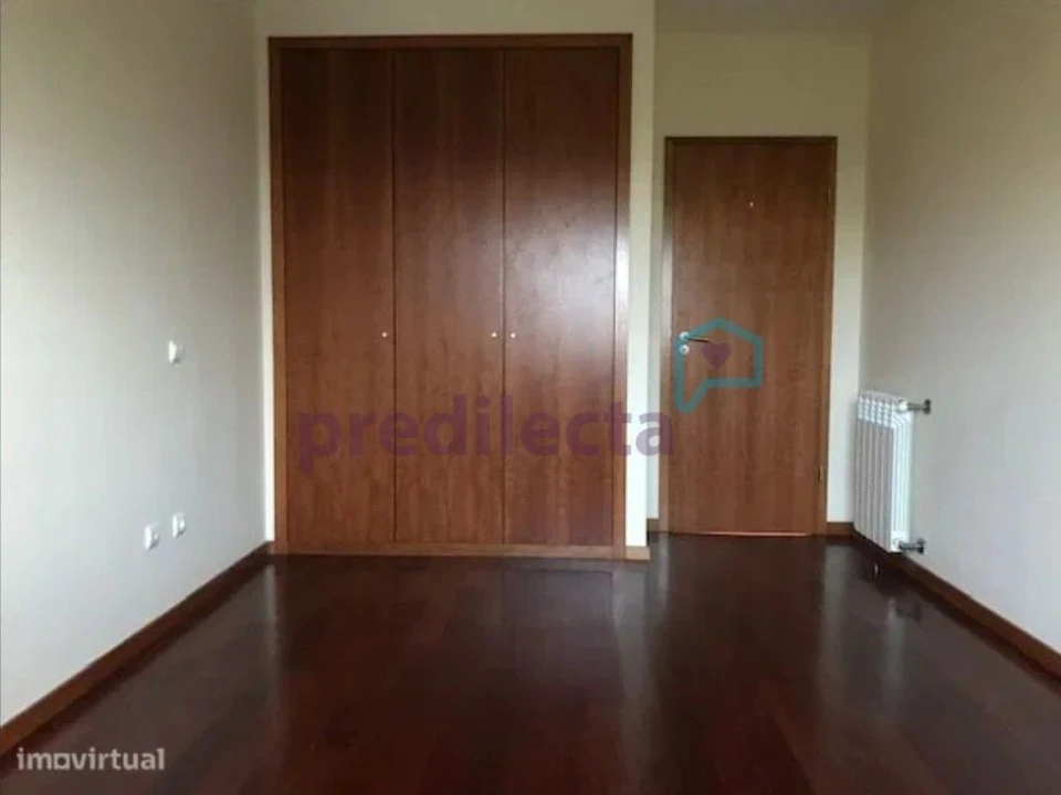 Apartamento T2 para Arrendamento em Paranhos Foto 7