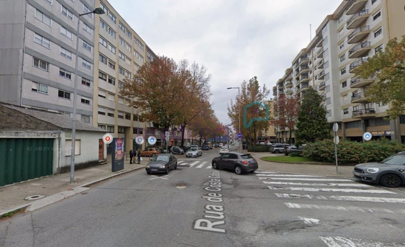 Apartamento T3 para Arrendamento em Paranhos Foto 2