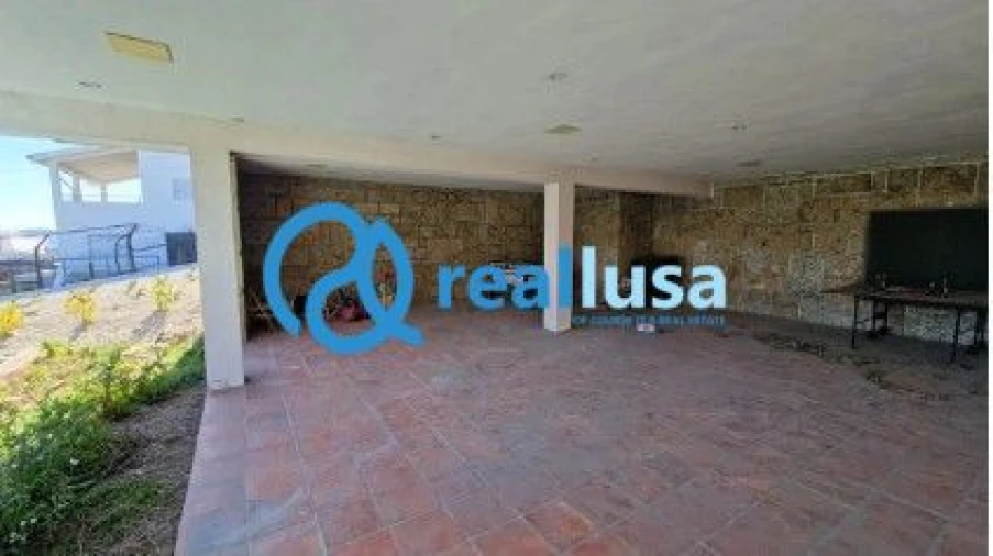 Moradia T8 para Venda em Azurem Foto 12