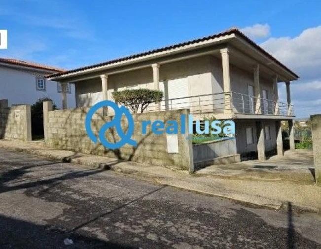 Moradia T3 para Venda em Santo Tirso, Couto (Santa Cristina e São Miguel) e Burgães Foto 2