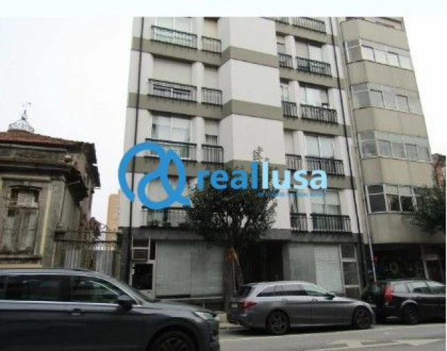 Loja para Venda em Cedofeita, Santo Ildefonso, Sé, Miragaia, São Nicolau e Vitória Foto 1