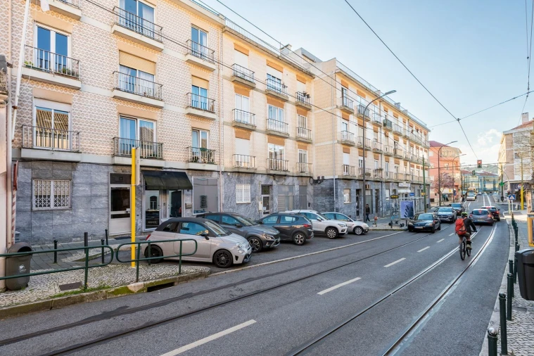 Apartamento T2 para Venda em Carnaxide e Queijas Foto 18