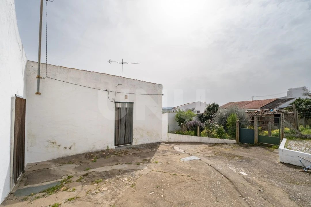 Moradia T1 para Venda em Monte do Trigo Foto 3