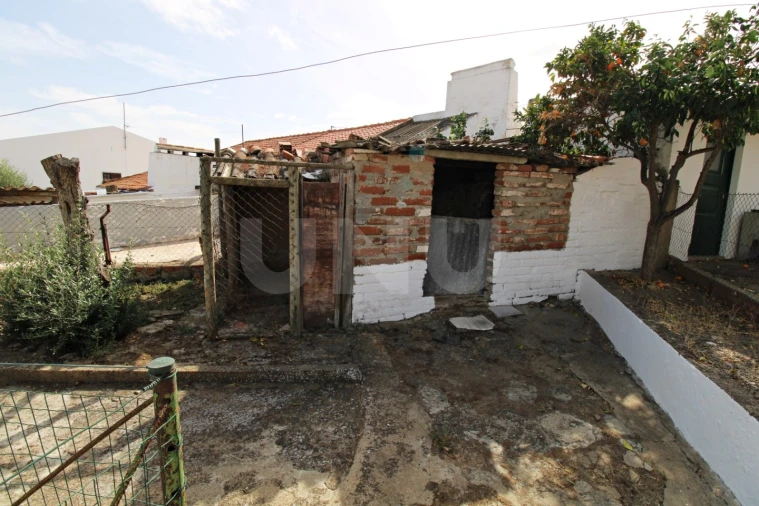 Moradia T1 para Venda em Monte do Trigo Foto 11