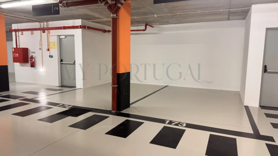 Negócio para Venda em Lagos (São Sebastião e Santa Maria) Foto 4