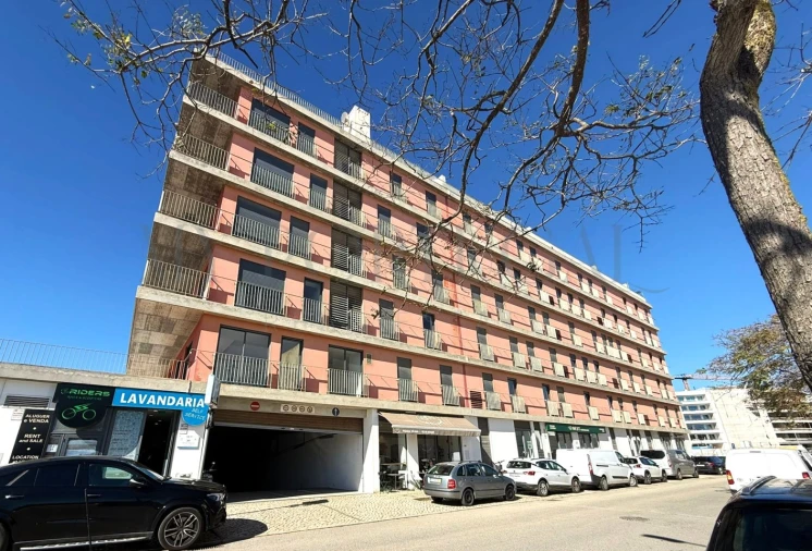 Negócio para Venda em Lagos (São Sebastião e Santa Maria) Foto 2