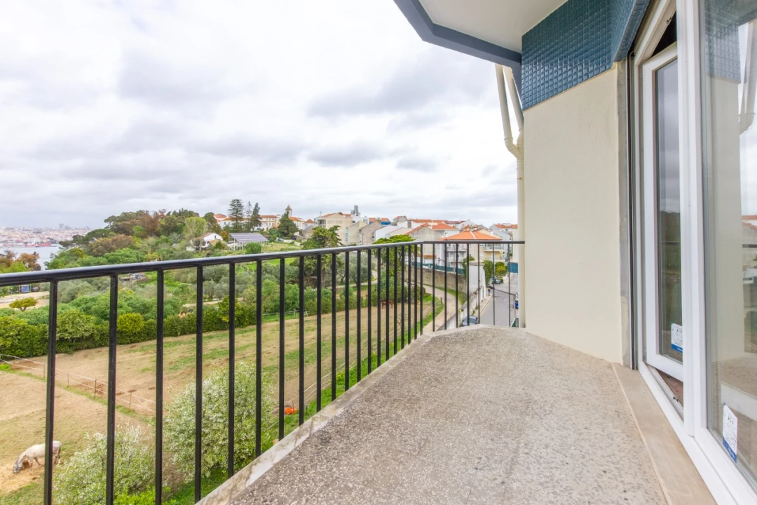 Apartamento T3 para Venda em Almada, Cova da Piedade, Pragal e Cacilhas Foto 25