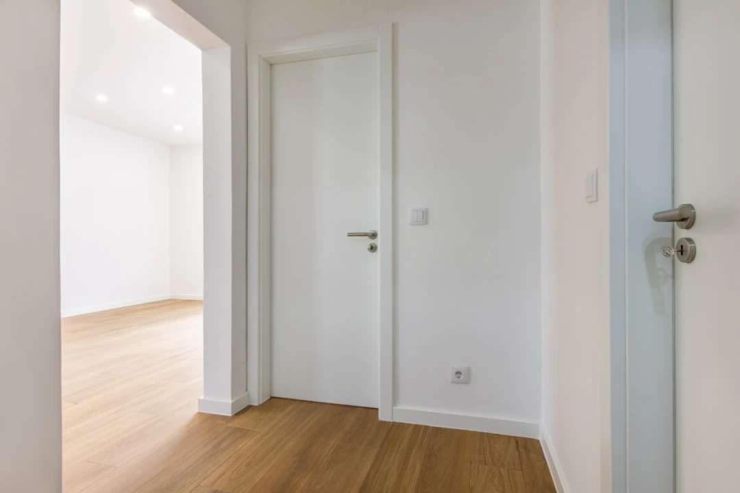 Apartamento T1 para Venda em Charneca de Caparica e Sobreda Foto 2