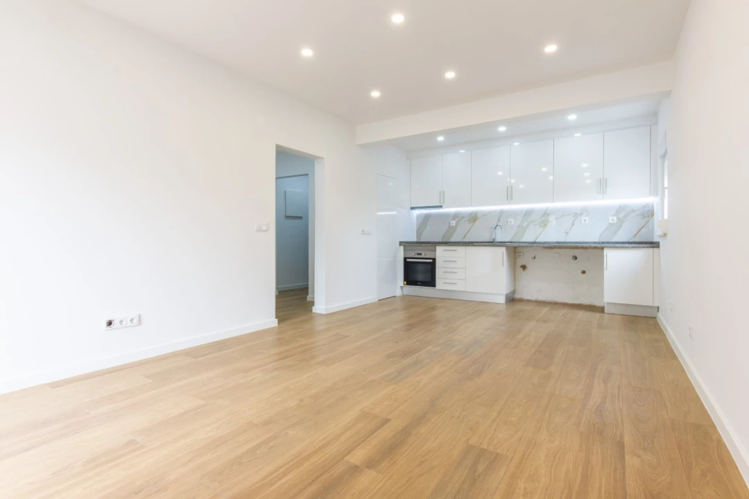 Apartamento T1 para Venda em Charneca de Caparica e Sobreda Foto 15