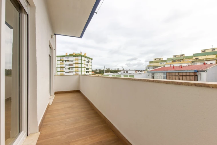 Apartamento T1 para Venda em Charneca de Caparica e Sobreda Foto 9