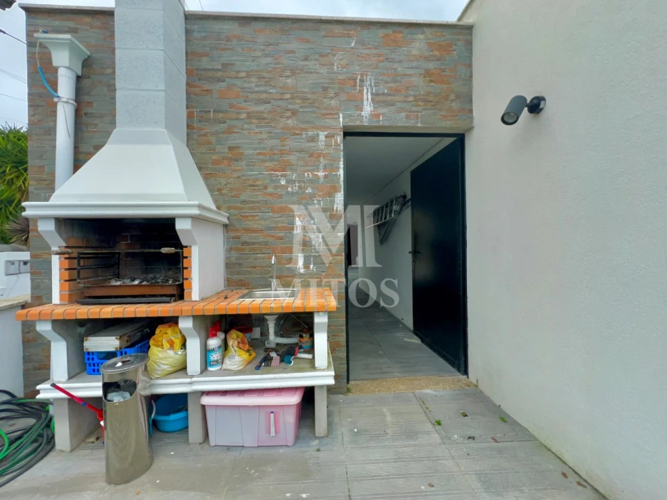 Moradia T3 para Venda em Mazarefes e Vila Fria Foto 26