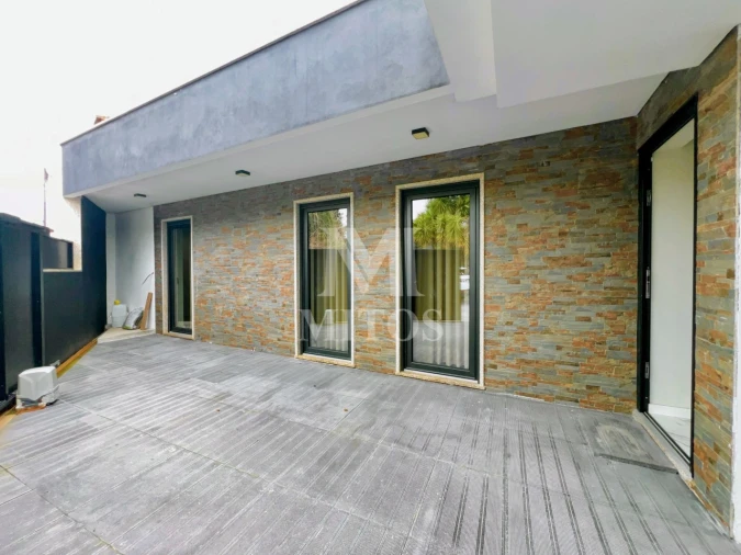 Moradia T3 para Venda em Mazarefes e Vila Fria Foto 21