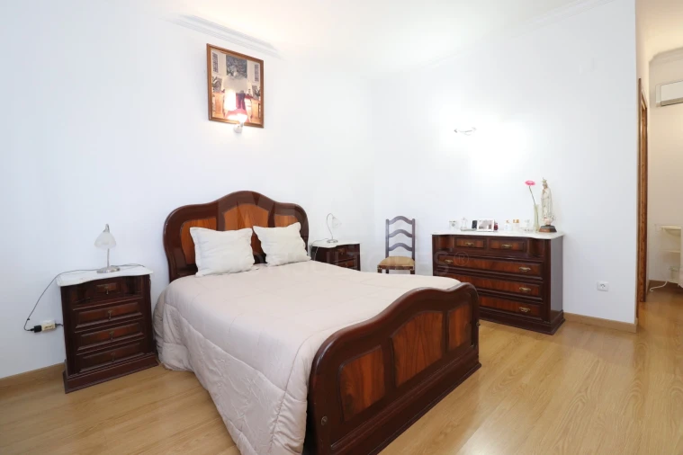 Moradia T4 para Venda em Samora Correia Foto 12