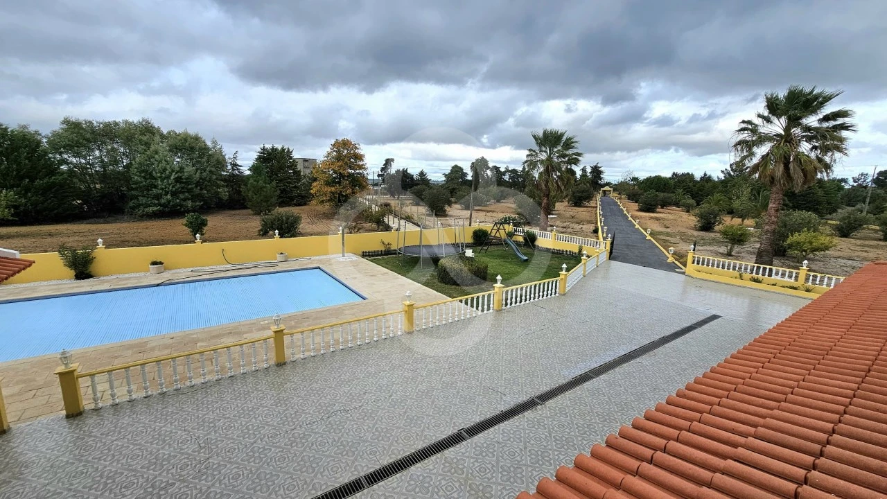 Quinta T5 para Venda em Aveiras de Cima Foto 33