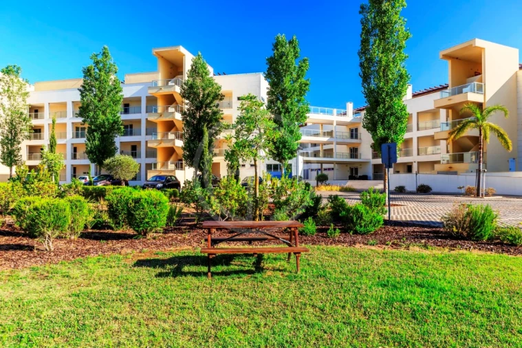 Apartamento T1 para Arrendamento férias em Quarteira Foto 5