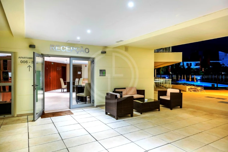 Apartamento T1 para Arrendamento férias em Quarteira Foto 9