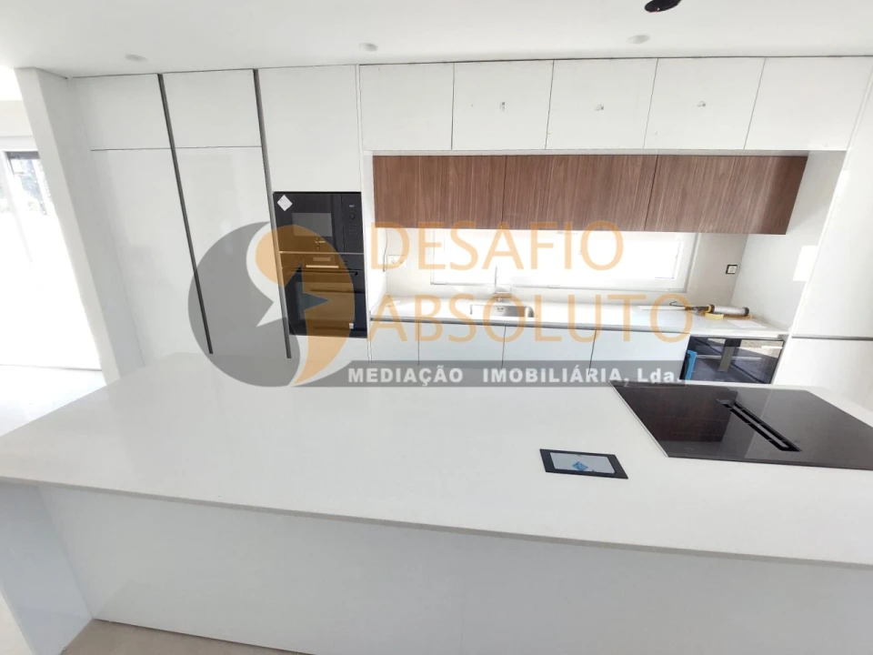 Moradia T4 para Venda em Fernao Ferro Foto 8