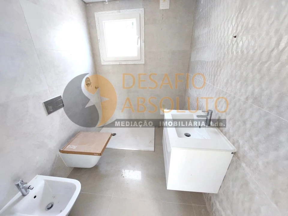 Moradia T4 para Venda em Fernao Ferro Foto 17