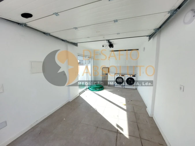 Moradia T4 para Venda em Fernao Ferro Foto 35