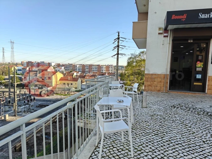 Negócio para Venda em Odivelas Foto 1