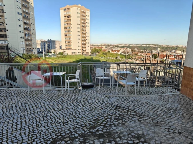 Negócio para Venda em Odivelas Foto 2