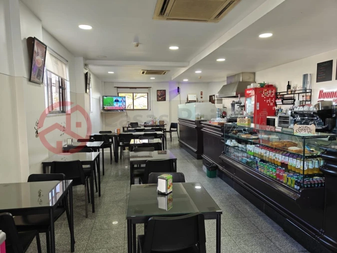 Negócio para Venda em Odivelas Foto 3