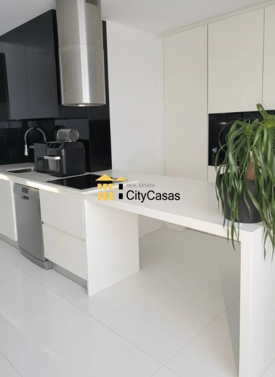 Apartamento T5 para Venda em Gondomar (São Cosme), Valbom e Jovim Foto 1