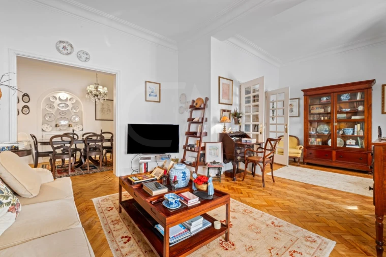 Apartamento T3 para Venda em Areeiro Foto 5