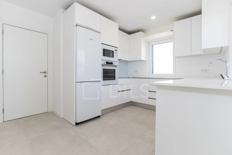 Moradia T2 para Venda em Faro (Sé e São Pedro) Foto 4