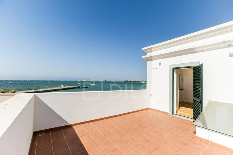 Moradia T2 para Venda em Faro (Sé e São Pedro) Foto 7