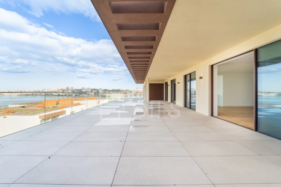 Apartamento T4 para Venda em Canidelo Foto 3