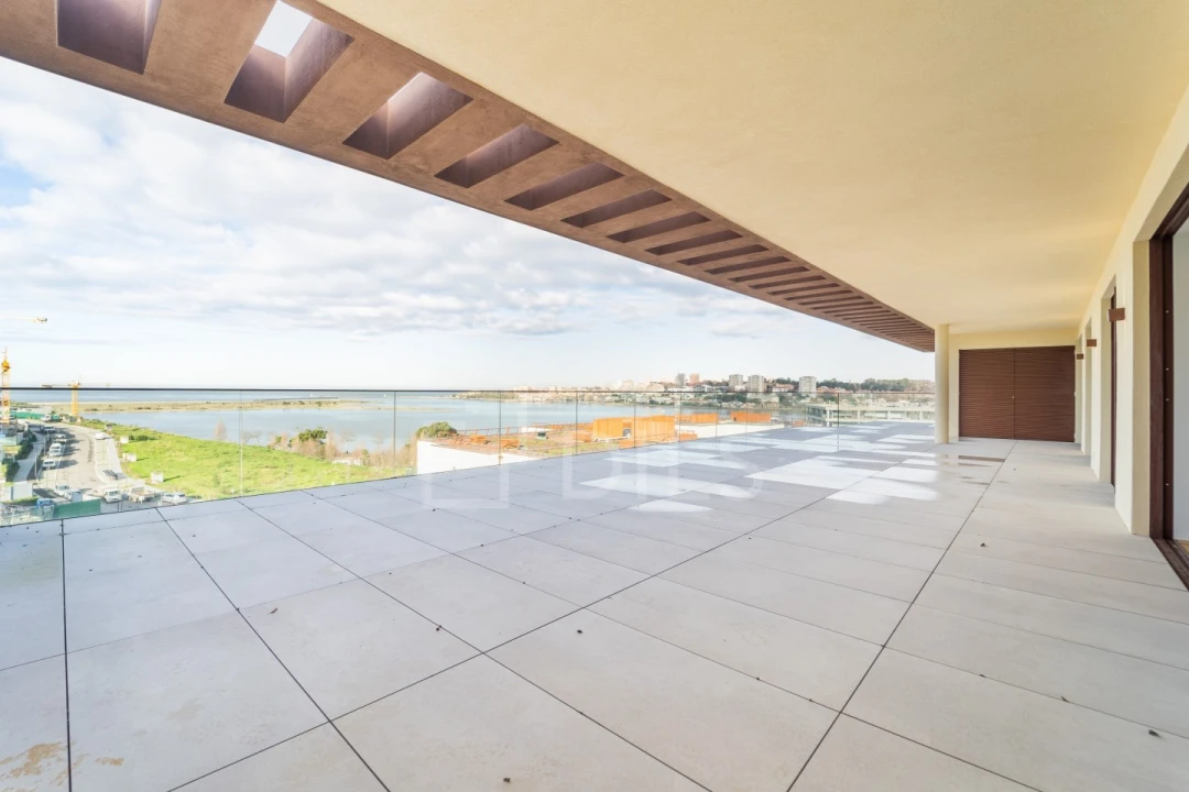 Apartamento T4 para Venda em Canidelo Foto 55