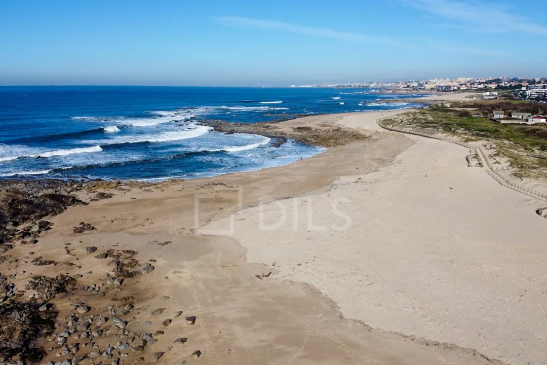 Moradia T4 para Venda em Madalena Foto 16