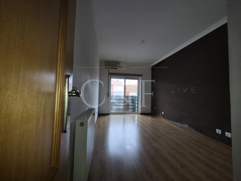 Apartamento T2 para Venda em Laranjeiro e Feijó Foto 6