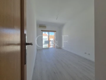 Apartamento T2 para Venda em Laranjeiro e Feijó