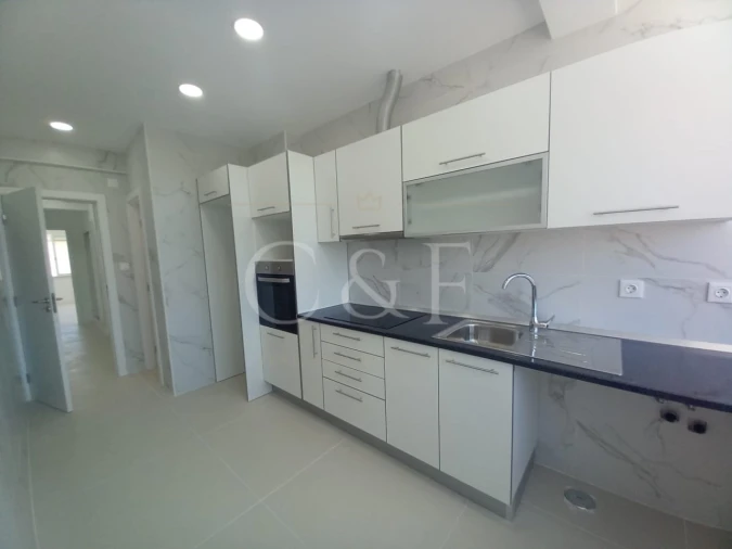 Apartamento T2 para Venda em Laranjeiro e Feijó Foto 13