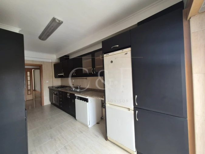 Apartamento T2 para Venda em Laranjeiro e Feijó Foto 12