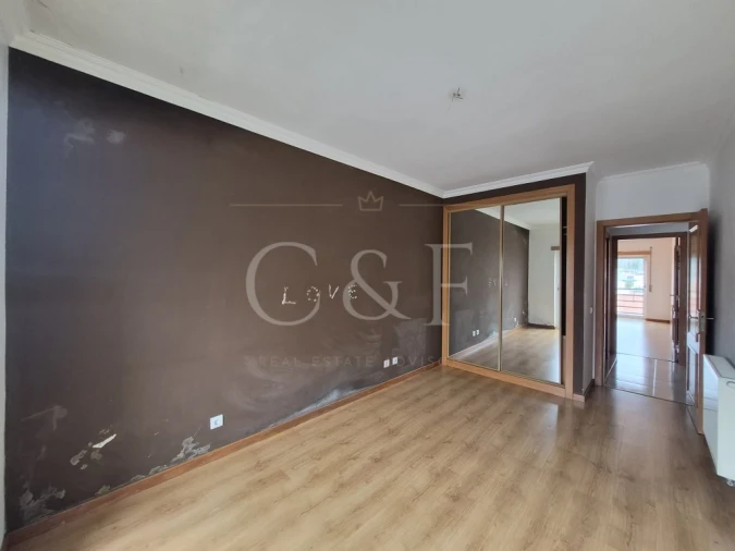 Apartamento T2 para Venda em Laranjeiro e Feijó Foto 8