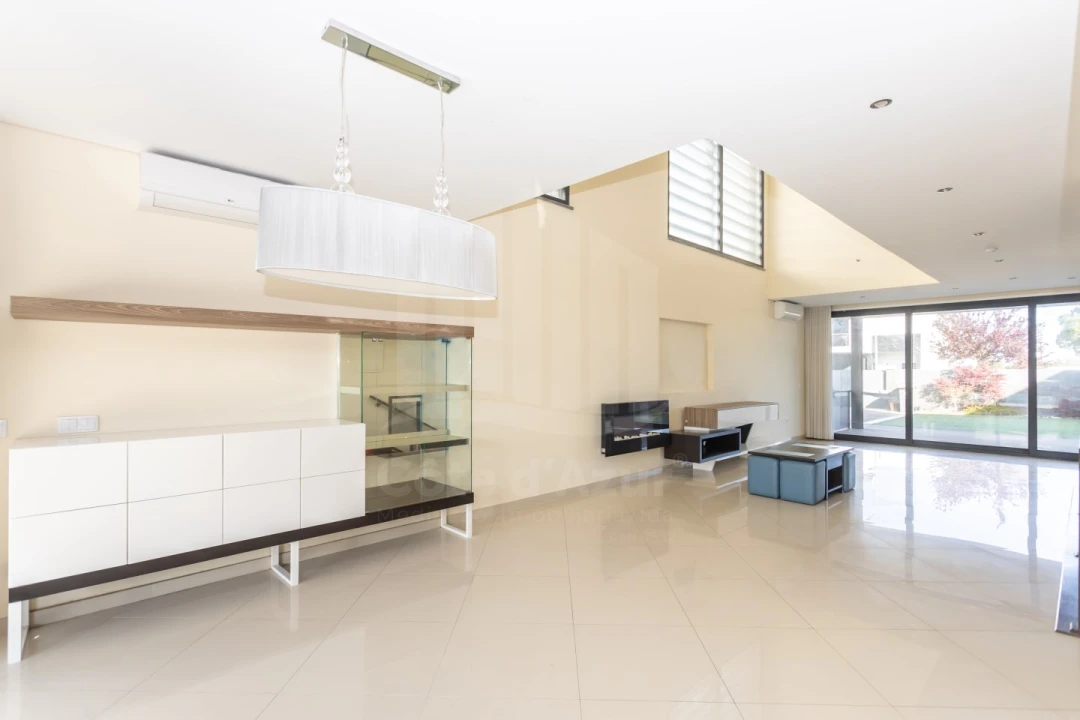 Moradia T4 para Venda em Azeitão (São Lourenço e São Simão) Foto 4