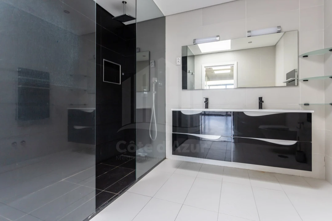 Moradia T4 para Venda em Azeitão (São Lourenço e São Simão) Foto 23