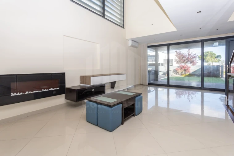 Moradia T4 para Venda em Azeitão (São Lourenço e São Simão) Foto 6