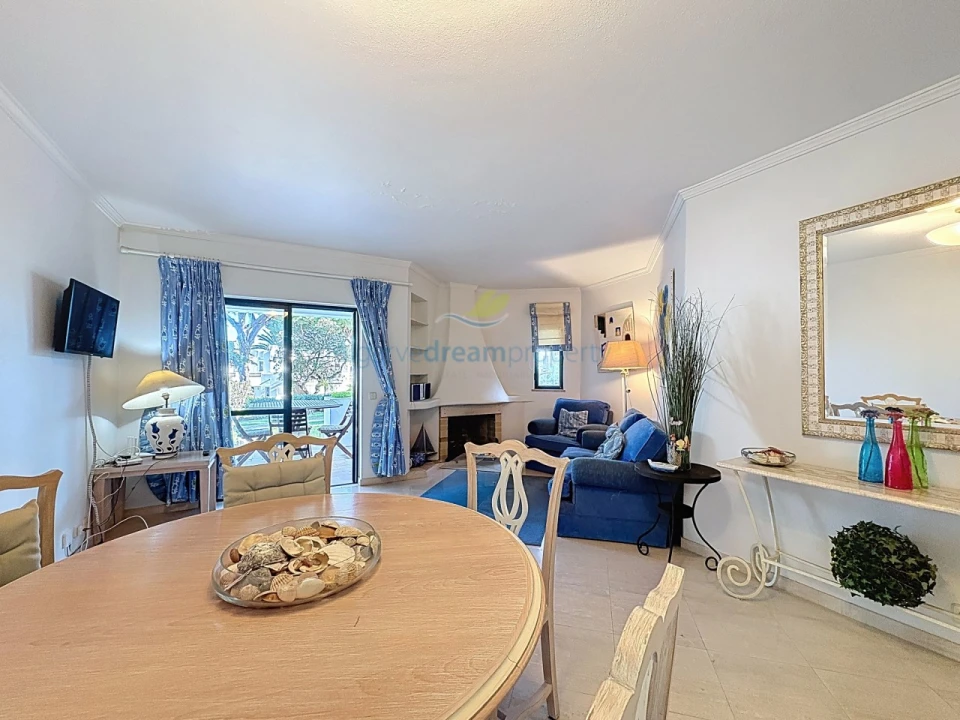 Apartamento T2 para Venda em Albufeira e Olhos de Água Foto 2