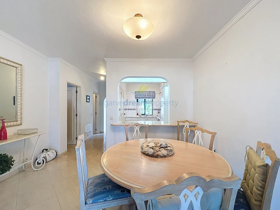 Apartamento T2 para Venda em Albufeira e Olhos de Água Foto 11