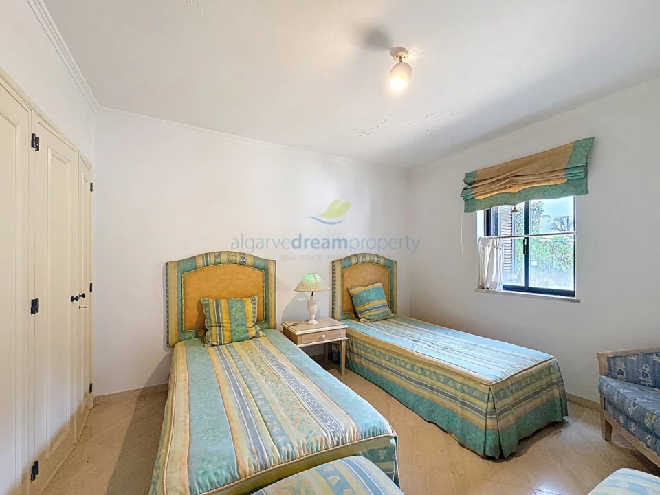 Apartamento T2 para Venda em Albufeira e Olhos de Água Foto 13